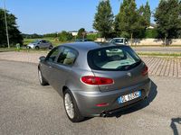 Usata Alfa Romeo 147 Distinctive 120 CV (88 kW) 2008 Grigio Utilitaria