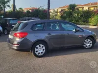 Usata Opel Astra 110 CV (80 kW) 2011 Station wagon