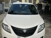 Usata Lancia Ypsilon 69 CV (50 kW) 2019 Bianco Utilitaria