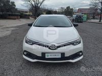 Usata Toyota Auris Lounge 111 CV (81 kW) 2016 Bianco Utilitaria