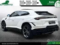 Usata Lamborghini Urus 666 CV (489 kW) 2024 Bianco metallizzato SUV