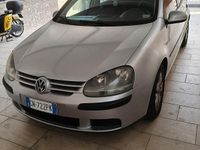 Usata VW Golf V 75 CV (55 kW) 2004 Grigio Berlina
