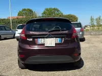 Usata Ford Fiesta Titanium 92 CV (67 kW) 2011 Marrone Berlina