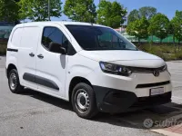 Gebraucht Toyota Proace City Active 75 PS (55 kW) 2021 Weiß Van / Kleinbus