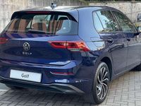 Usata VW Golf VIII Life 110 CV (80 kW) 2022 Atlantic blue met Berlina