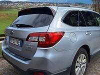 Usata Subaru Outback Style 150 CV (110 kW) 2017 Grigio Station wagon