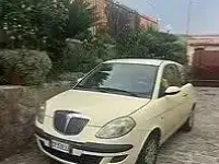 Usata Lancia Ypsilon 75 CV (55 kW) 2004 Beige Utilitaria