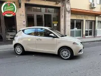 Usata Lancia Ypsilon Platinum 95 CV (69 kW) 2016 Beige Utilitaria