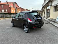 Usata Lancia Ypsilon Gold 69 CV (50 kW) 2023 Nero Utilitaria