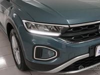 Usata VW T-Roc Life 115 CV (84 kW) 2023 Grigio SUV
