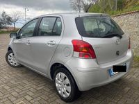 Usata Toyota Yaris 90 CV (66 kW) 2009 Grigio Utilitaria