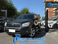 Usata Toyota RAV4 Sol 136 CV (100 kW) 2008 Argento metallizzato SUV