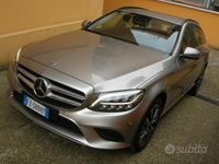 Usata Mercedes C220 Business 194 CV (142 kW) 2019 Grigio Station wagon