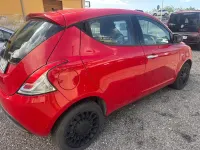 Usata Lancia Ypsilon Silver 69 CV (50 kW) 2022 Rosso Utilitaria