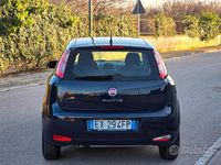 Usata Fiat Punto Young 77 CV (56 kW) 2015 Blu Utilitaria