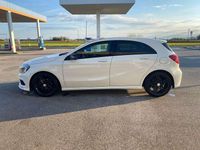 Usata Mercedes A200 AMG line 136 CV (100 kW) 2015 Bianco Berlina