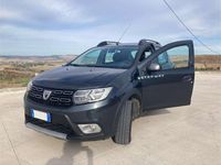 Usata Dacia Sandero Comfort 90 CV (66 kW) 2019 Grigio Utilitaria