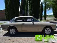 Usata Alfa Romeo 2000 Veloce 129 CV (94 kW) 1972 Beige Coupé