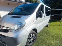 Usata Opel Vivaro 120 CV (88 kW) 2011 Grigio Monovolume
