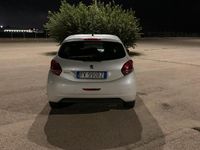 Usata Peugeot 208 82 CV (60 kW) 2019 Bianco Utilitaria