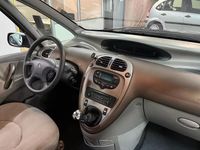 Usata Citroën Xsara Picasso 116 CV (85 kW) 2002 Grigio Monovolume
