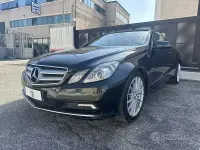 Usata Mercedes E250 Premium 204 CV (150 kW) 2010 Nero Cabrio