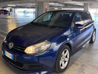 Usata VW Golf VI Comfortline 105 CV (77 kW) 2011 Blu Utilitaria