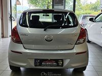 Usata Hyundai i20 Edition 86 CV (63 kW) 2013 Argento Berlina