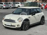 Begagnad Mini ONE 95 HK (69 kW) 2008 Vit Halvkombi