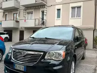 Usata Lancia Voyager 163 CV (119 kW) 2011 Nero Monovolume
