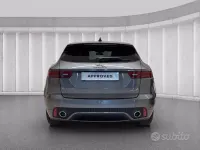 Usata Jaguar E-Pace Chequered Flag 150 CV (110 kW) 2019 Gray SUV
