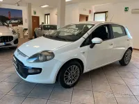 Usata Fiat Punto Evo Dynamic 77 CV (56 kW) 2011 Bianco Utilitaria