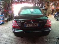Usata Mercedes CLK200 160 CV (117 kW) 2004 Nero Cabrio