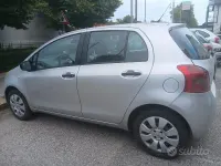 Usata Toyota Yaris Sol 69 CV (50 kW) 2008 Grigio Utilitaria
