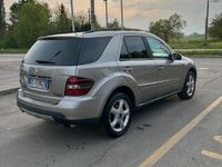 Usata Mercedes ML320 224 CV (164 kW) 2007 Grigio SUV