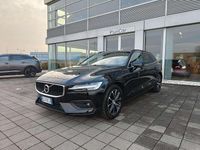 Usata Volvo V60 Momentum 197 CV (144 kW) 2021 Nero Station wagon