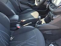 Usata Peugeot 208 Allure 95 CV (69 kW) 2015 Bianco Utilitaria