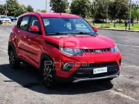 Usata Mahindra KUV100 87 CV (63 kW) 2022 Rosso SUV