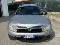 Usata Dacia Duster 102 CV (75 kW) 2012 Grigio SUV