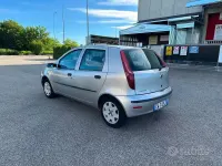 Usata Fiat Punto Dynamic 60 CV (44 kW) 2005 Grigio Utilitaria