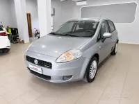 Usata Fiat Grande Punto Dynamic 90 CV (66 kW) 2006 Grigio Utilitaria