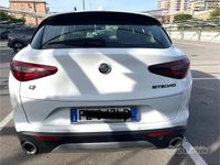 Usata Alfa Romeo Stelvio Executive 210 CV (154 kW) 2017 Bianco SUV