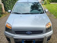 Usata Ford Fusion 101 CV (74 kW) 2009 Grigio Utilitaria