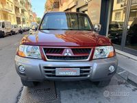 Usata Mitsubishi Pajero 160 CV (117 kW) 2004 Rosso SUV
