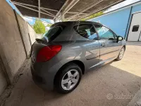 Usata Peugeot 207 73 CV (53 kW) 2011 Grigio Berlina
