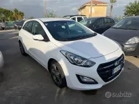 Usata Hyundai i30 Comfort 110 CV (80 kW) 2015 Beige Berlina