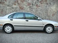 Usata Volvo S40 116 CV (85 kW) 1998 Argento Berlina