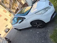 Usata Peugeot 2008 Active 99 CV (72 kW) 2015 Bianco SUV