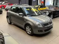 Usata Suzuki Swift GL 92 CV (67 kW) 2009 Grigio metallizzato Utilitaria