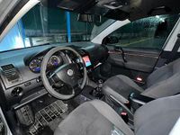 Usata VW Polo Sportline 69 CV (50 kW) 2007 Grigio Utilitaria